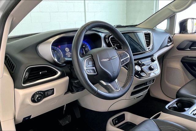 Thumbnail: 2024 Chrysler Pacifica - 2