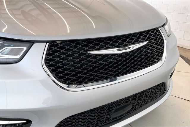 Thumbnail: 2024 Chrysler Pacifica - 33