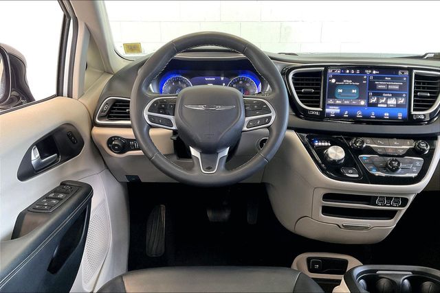 Thumbnail: 2024 Chrysler Pacifica - 14