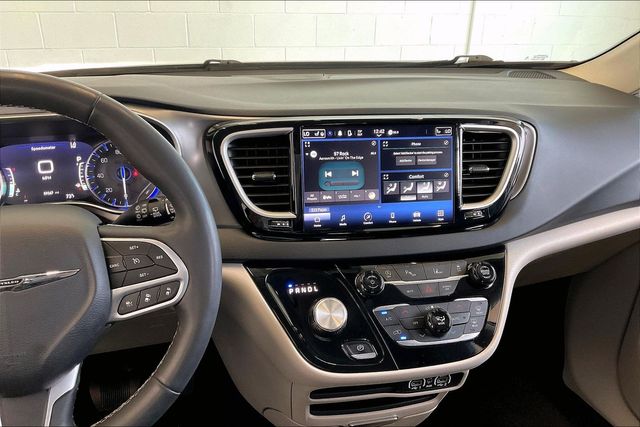 Thumbnail: 2024 Chrysler Pacifica - 15