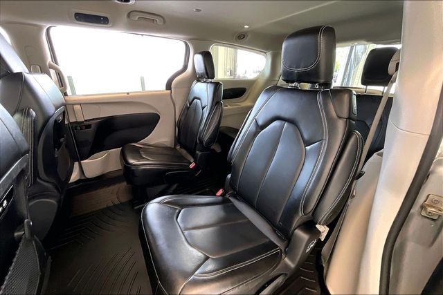 Thumbnail: 2024 Chrysler Pacifica - 21