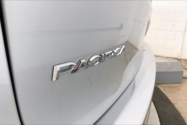 Thumbnail: 2024 Chrysler Pacifica - 34
