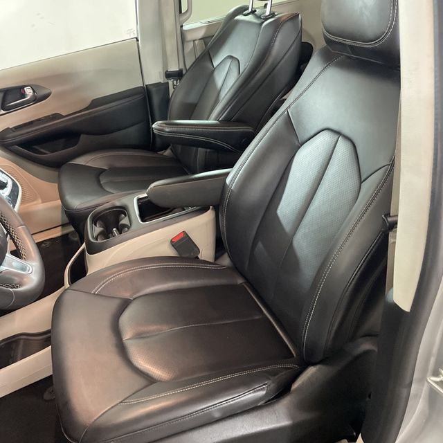 Thumbnail: 2024 Chrysler Pacifica - 5