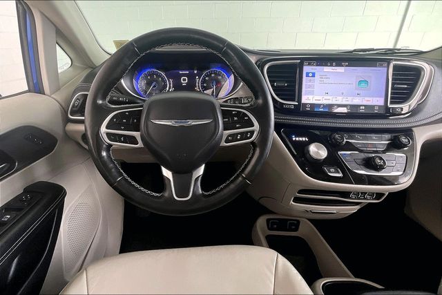 Thumbnail: 2021 Chrysler Pacifica - 14