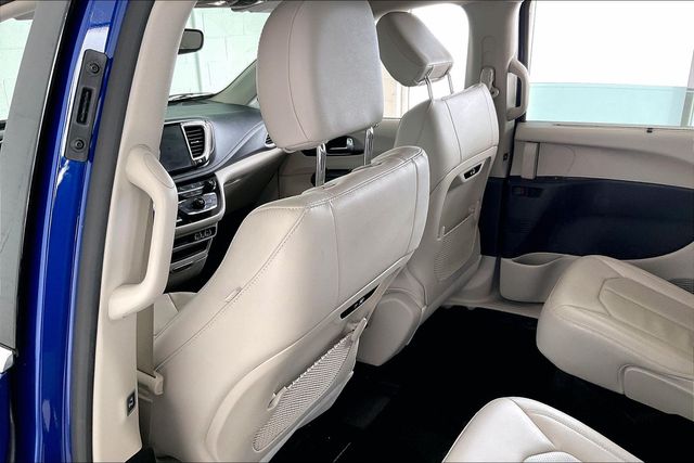 Thumbnail: 2021 Chrysler Pacifica - 13