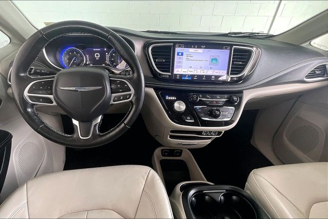 Thumbnail: 2021 Chrysler Pacifica - 10