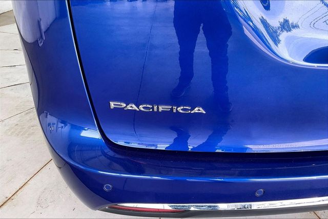 Thumbnail: 2021 Chrysler Pacifica - 7
