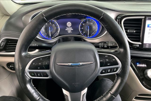 Thumbnail: 2021 Chrysler Pacifica - 2