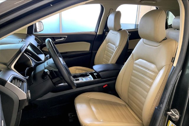Thumbnail: 2019 Ford Edge - 11