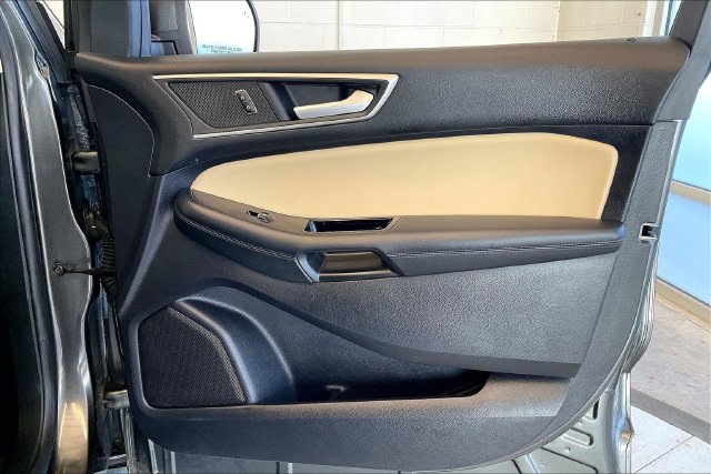 Thumbnail: 2019 Ford Edge - 30