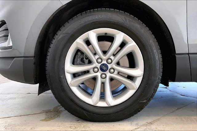 Thumbnail: 2019 Ford Edge - 8