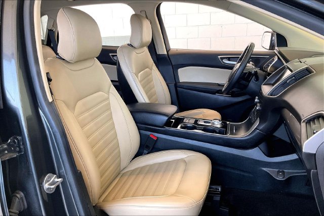 Thumbnail: 2019 Ford Edge - 12