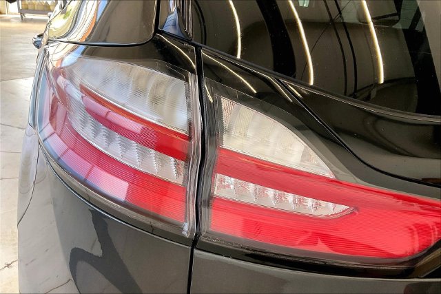 Thumbnail: 2019 Ford Edge - 32
