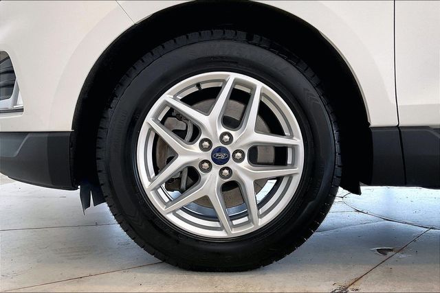 Thumbnail: 2022 Ford Edge - 8