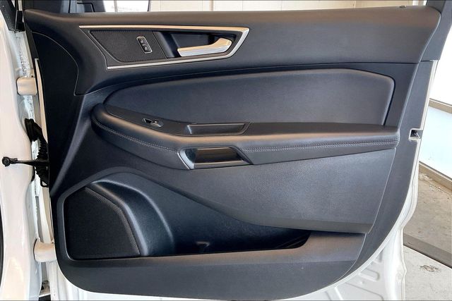 Thumbnail: 2022 Ford Edge - 30