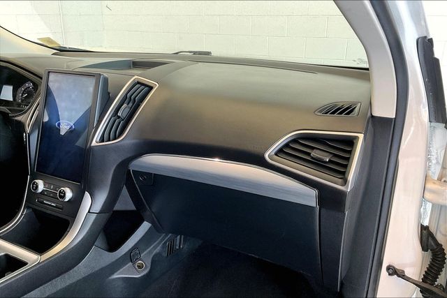Thumbnail: 2022 Ford Edge - 25