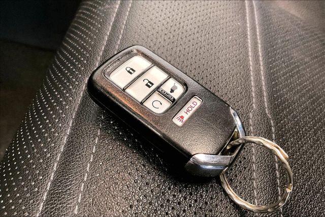 Thumbnail: 2019 Honda CR-V - 20
