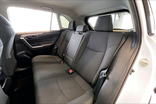 Thumbnail: 2020 Toyota RAV4 - 21