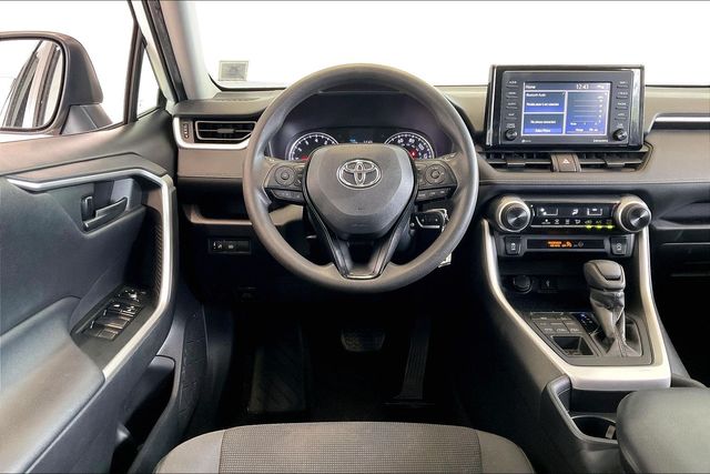Thumbnail: 2020 Toyota RAV4 - 13