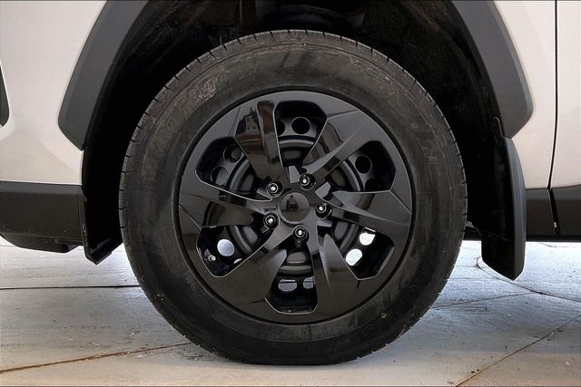 Thumbnail: 2020 Toyota RAV4 - 8