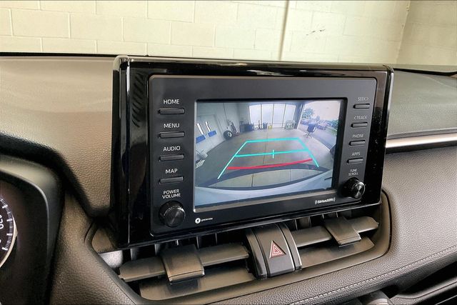 Thumbnail: 2020 Toyota RAV4 - 15