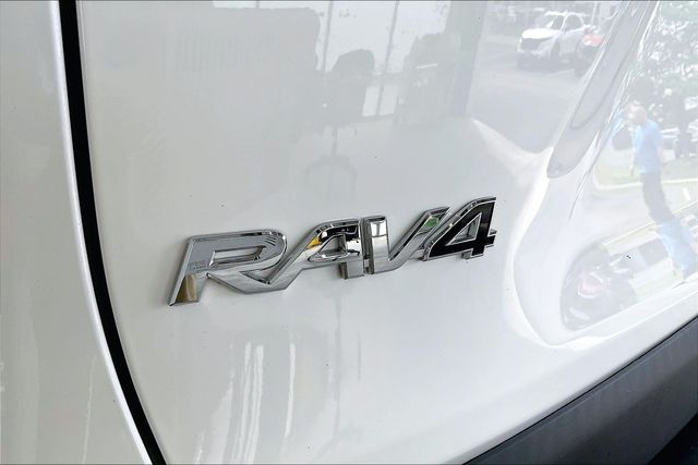 Thumbnail: 2020 Toyota RAV4 - 33