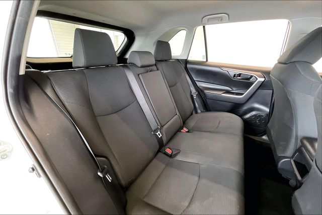 Thumbnail: 2020 Toyota RAV4 - 25