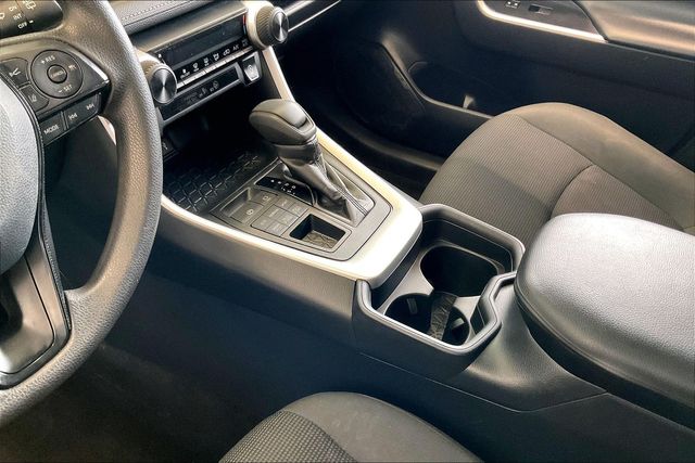 Thumbnail: 2020 Toyota RAV4 - 16