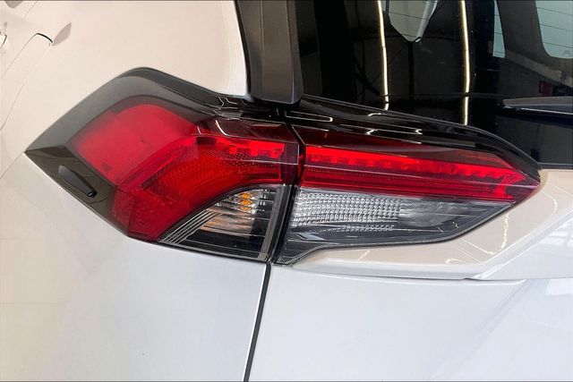 Thumbnail: 2024 Toyota RAV4 - 32