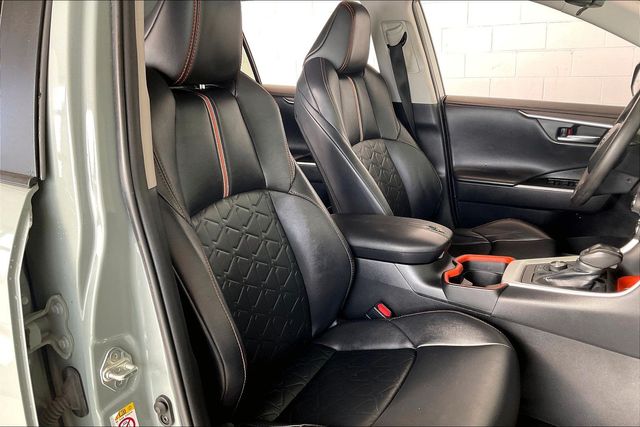 Thumbnail: 2019 Toyota RAV4 - 12