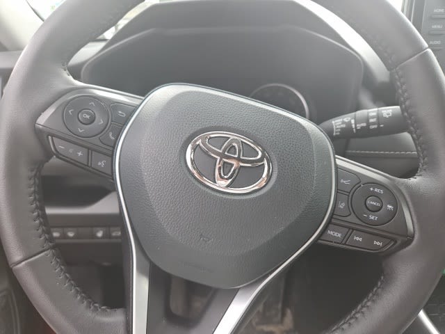 Thumbnail: 2022 Toyota RAV4 - 14