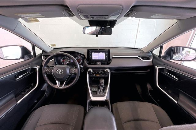 Thumbnail: 2022 Toyota RAV4 - 10