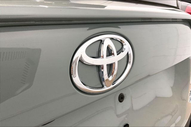 Thumbnail: 2022 Toyota RAV4 - 7