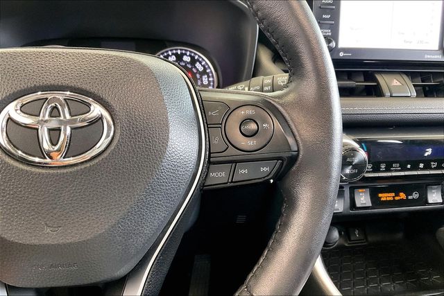Thumbnail: 2022 Toyota RAV4 - 28