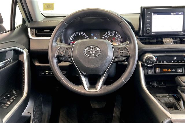 Thumbnail: 2022 Toyota RAV4 - 14