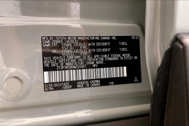 Thumbnail: 2022 Toyota RAV4 - 21