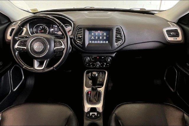 Thumbnail: 2019 Jeep Compass - 10