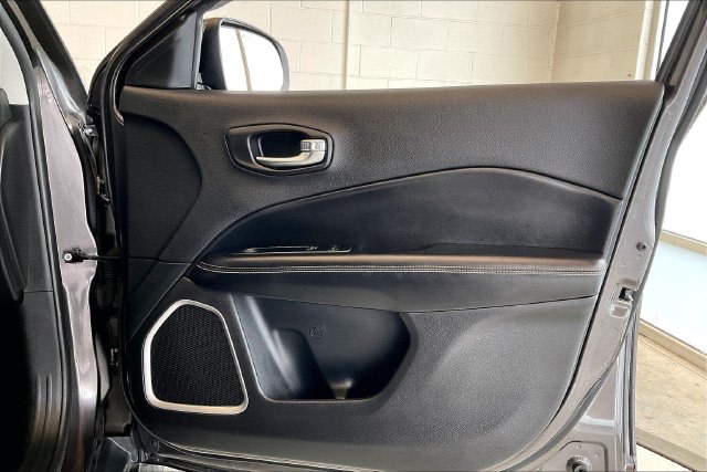 Thumbnail: 2019 Jeep Compass - 30