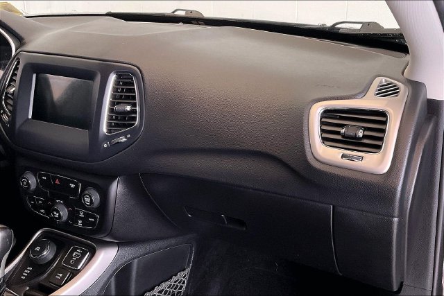 Thumbnail: 2019 Jeep Compass - 24