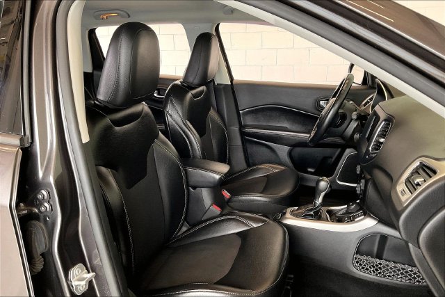 Thumbnail: 2019 Jeep Compass - 12