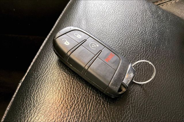 Thumbnail: 2019 Jeep Compass - 18