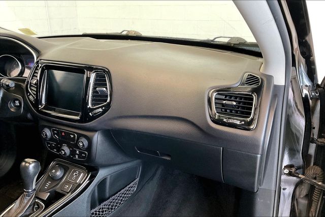 Thumbnail: 2018 Jeep Compass - 15
