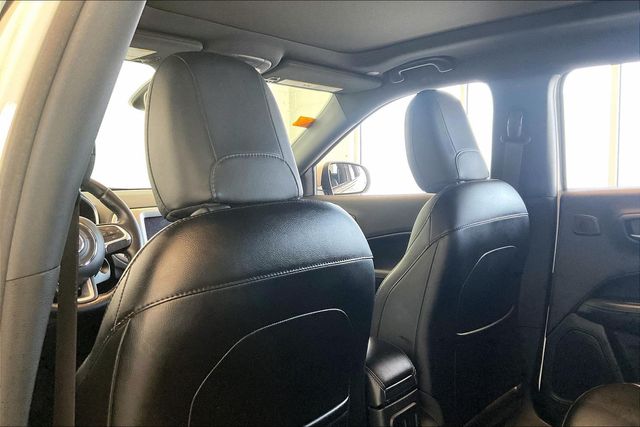 Thumbnail: 2020 Jeep Compass - 12