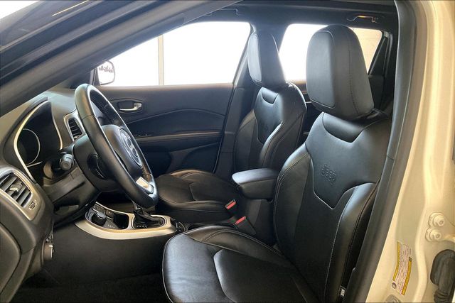 Thumbnail: 2020 Jeep Compass - 10