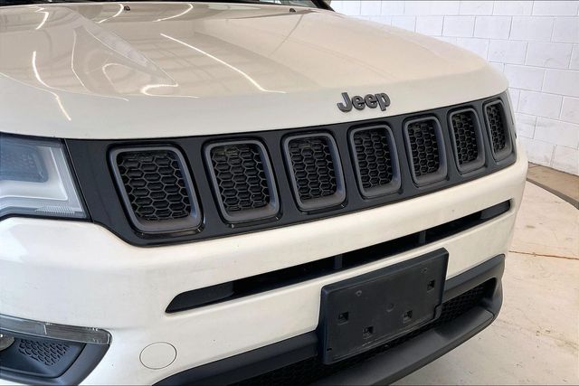 Thumbnail: 2020 Jeep Compass - 32