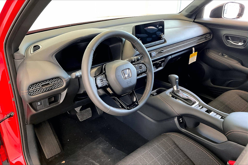 2025 Honda HR-V Sport 2