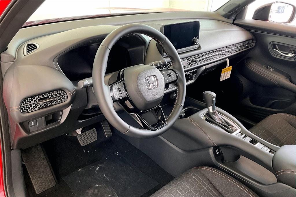 2025 Honda HR-V Sport 2
