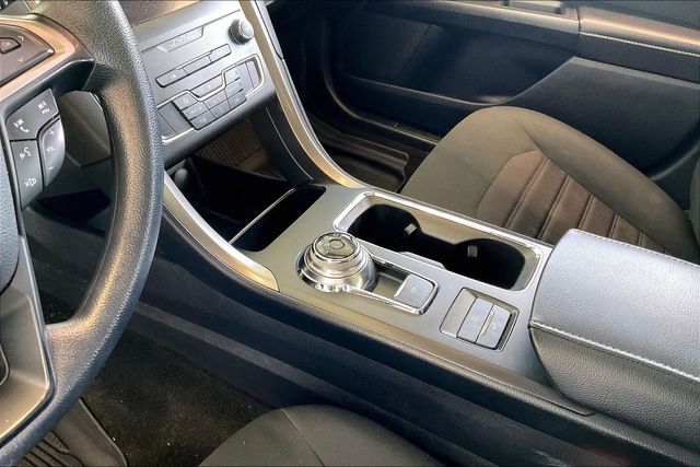 Thumbnail: 2020 Ford Fusion - 16