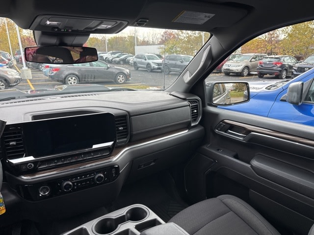 Thumbnail: 2024 Chevrolet Silverado 1500 - 7