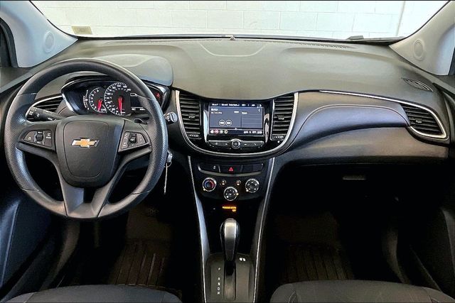 Thumbnail: 2018 Chevrolet Trax - 10